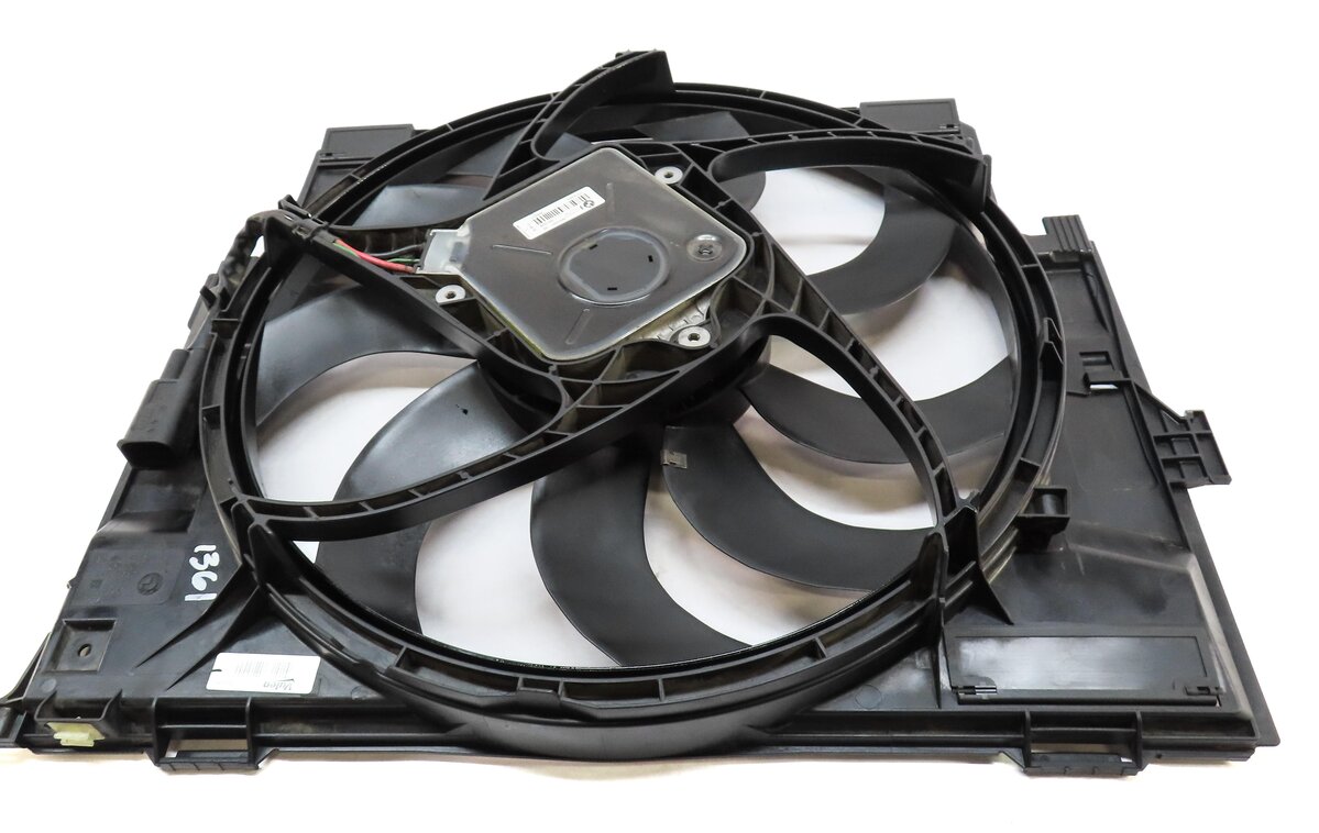 Thumbnail 5: 14-18 BMW 328i DIESEL 328iGT 335iGT (F30 F34) 600w RADIATOR COOLING FAN w/ MOTOR