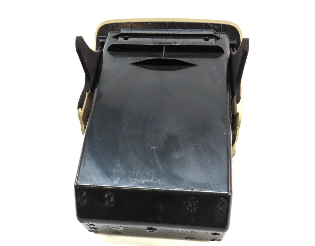 Thumbnail 4: 2016 BMW 328iGT (F34) FRONT LEFT DRIVER STORAGE COMPARTMENT TRAY (BEIGE)