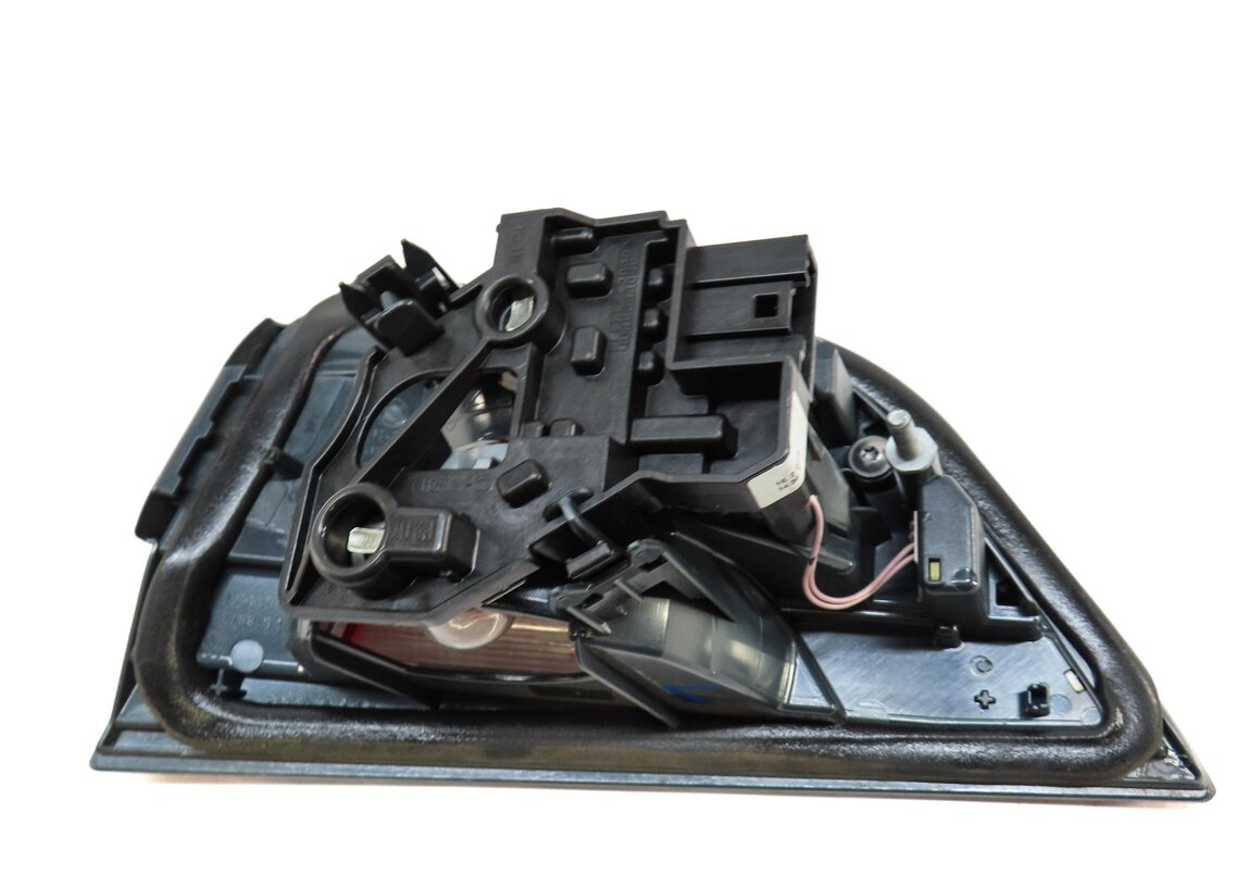 Thumbnail 4: 14-16 BMW 328iGT 335iGT (F34) REAR LEFT INNER TAILLIGHT TAIL LIGHT LAMP (LED)