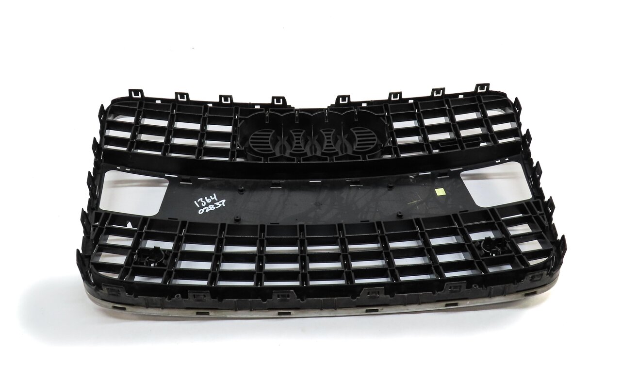 Thumbnail 4: 2010-2015 AUDI Q7 (4L) FRONT MAIN CENTER HOOD GRILLE AIR VENT TRIM (BLACK)