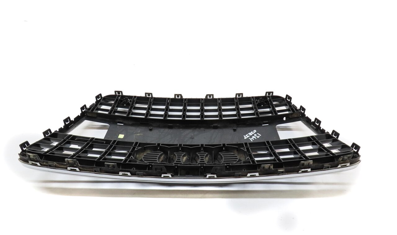 Thumbnail 5: 2010-2015 AUDI Q7 (4L) FRONT MAIN CENTER HOOD GRILLE AIR VENT TRIM (BLACK)