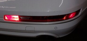Thumbnail 2: 2007-2015 AUDI Q7 (4L) RIGHT PASSENGER REAR BUMPER LOWER TAILLIGHT LIGHT LAMP