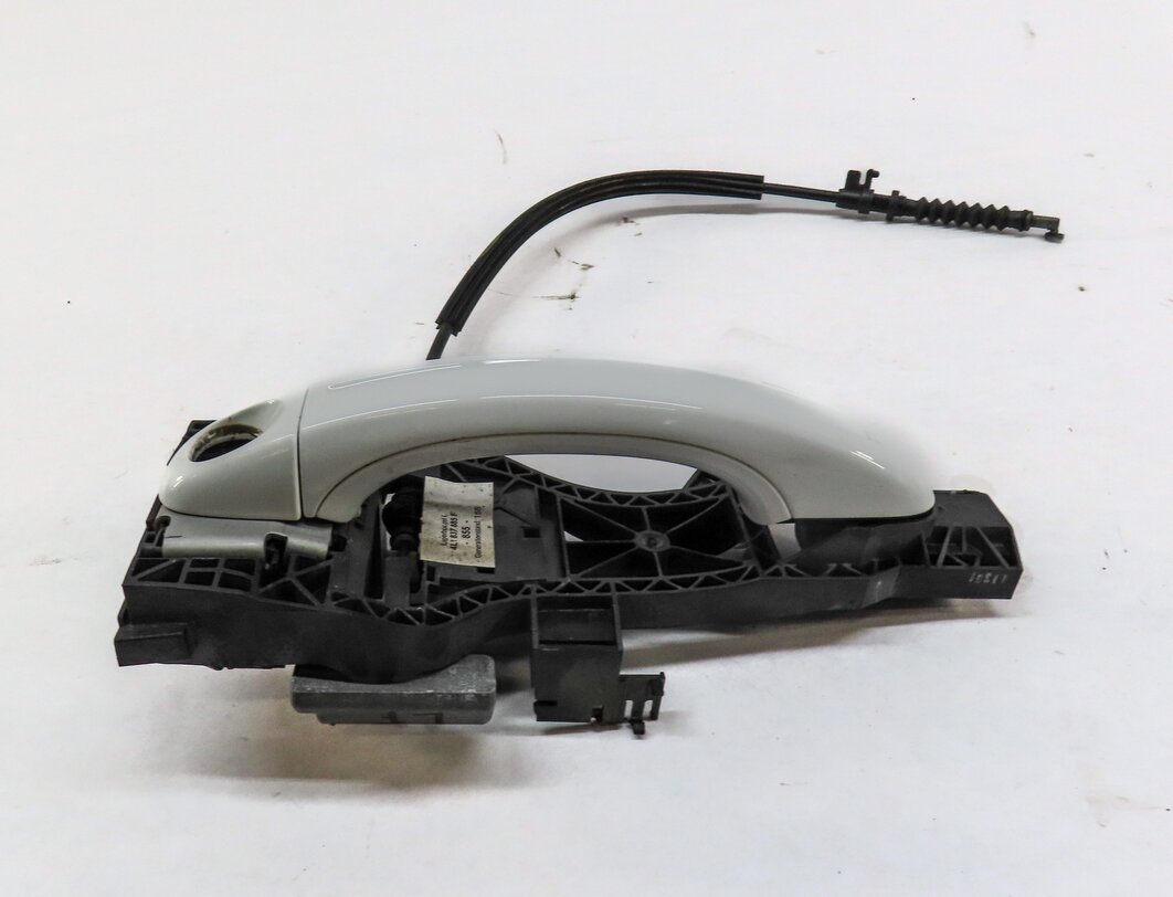 Thumbnail 2: 2007-2015 AUDI Q7 (4L) LEFT FRONT DRIVER KEYLESS EXTERIOR DOOR HANDLE (WHITE)