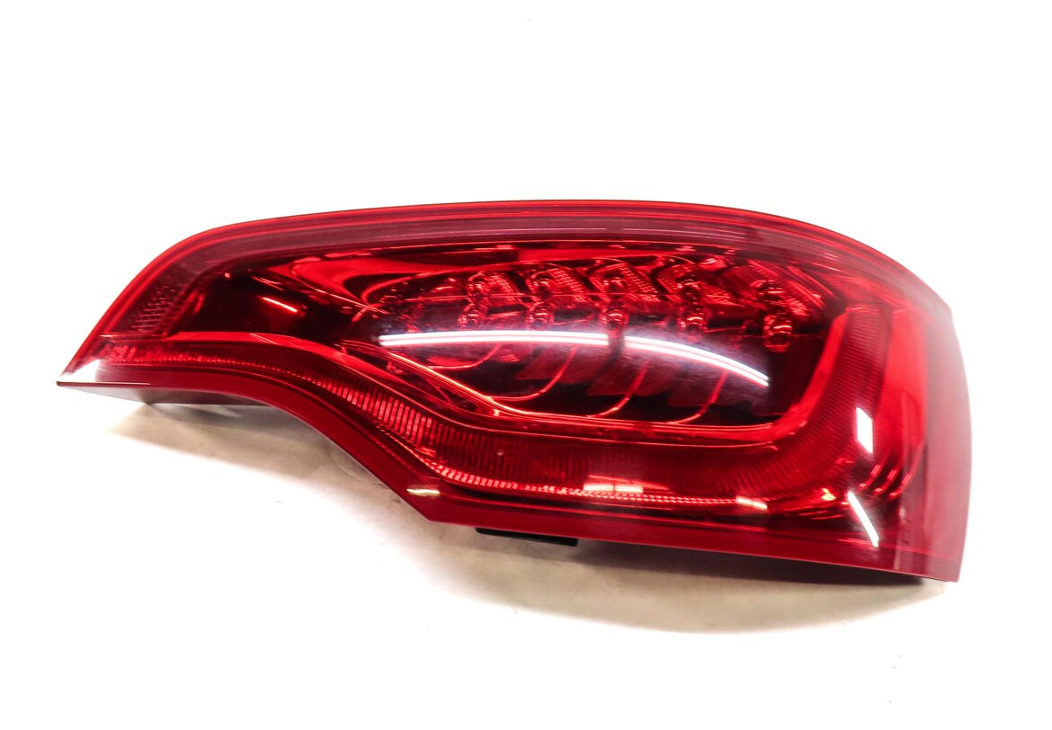 Thumbnail 3: 2010-2015 AUDI Q7 (4L) RIGHT PASSENGER REAR TAILLIGHT BRAKE LIGHT LAMP (LED)