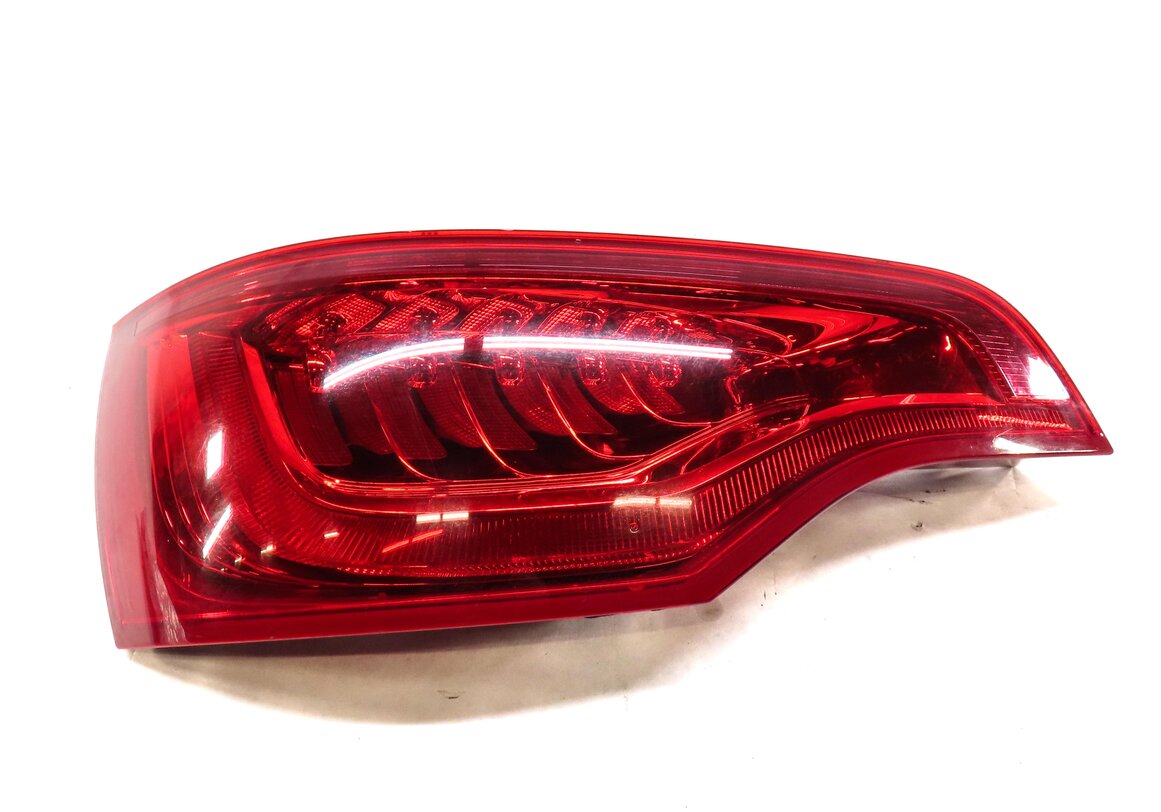 Thumbnail 3: 2010-2015 AUDI Q7 (4L) LEFT DRIVER REAR TAILLIGHT BRAKE LIGHT LAMP (LED)