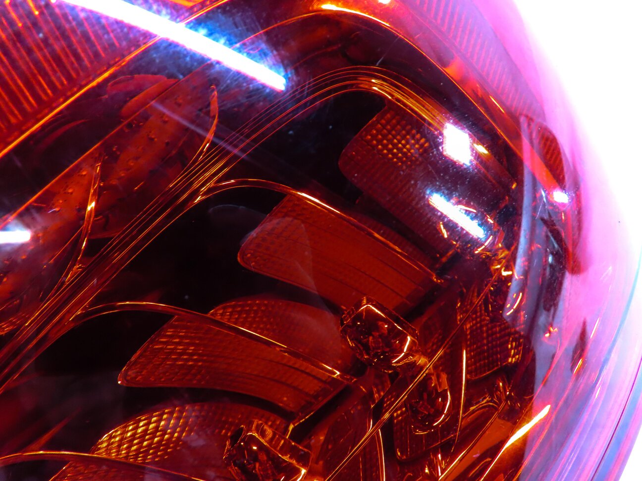Thumbnail 6: 2010-2015 AUDI Q7 (4L) LEFT DRIVER REAR TAILLIGHT BRAKE LIGHT LAMP (LED)