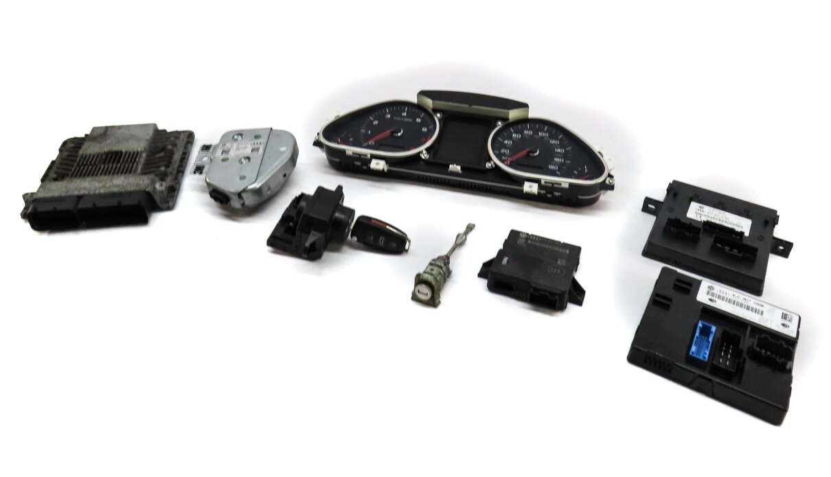 Thumbnail 1: 2012 AUDI Q7 (4L) 3.0L SUPER CJWE SPEEDOMETER BODY IGNITION LOCK MODULE KEY SET