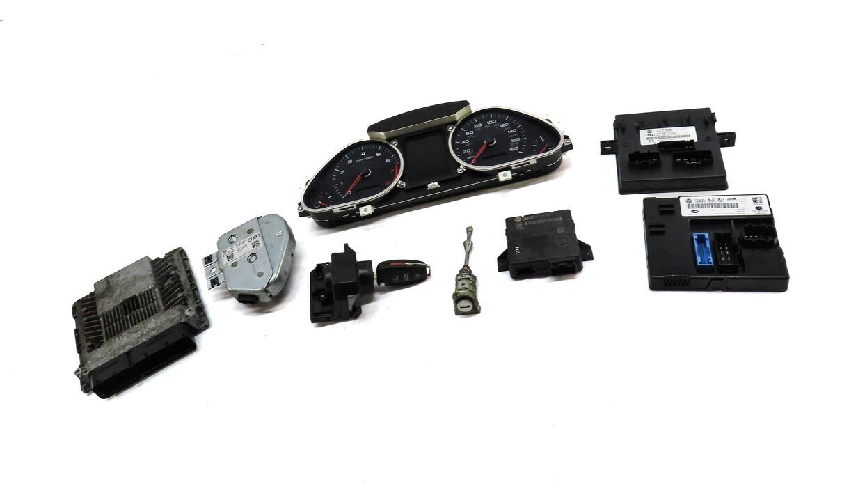 Thumbnail 4: 2012 AUDI Q7 (4L) 3.0L SUPER CJWE SPEEDOMETER BODY IGNITION LOCK MODULE KEY SET