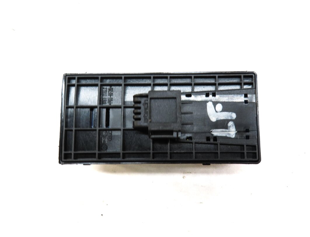 Thumbnail 5: 2011-2015 AUDI Q7 (4L) LEFT DRIVER MASTER POWER WINDOW SWITCH w/ CHILD LOCK