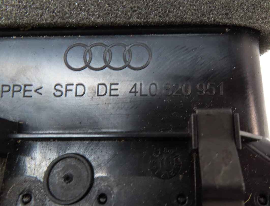 Thumbnail 2: 2012 AUDI Q7 (4L) FRONT CENTER DASH DASHBOARD HVAC A/C HEATER AIR VENT 4L0820951