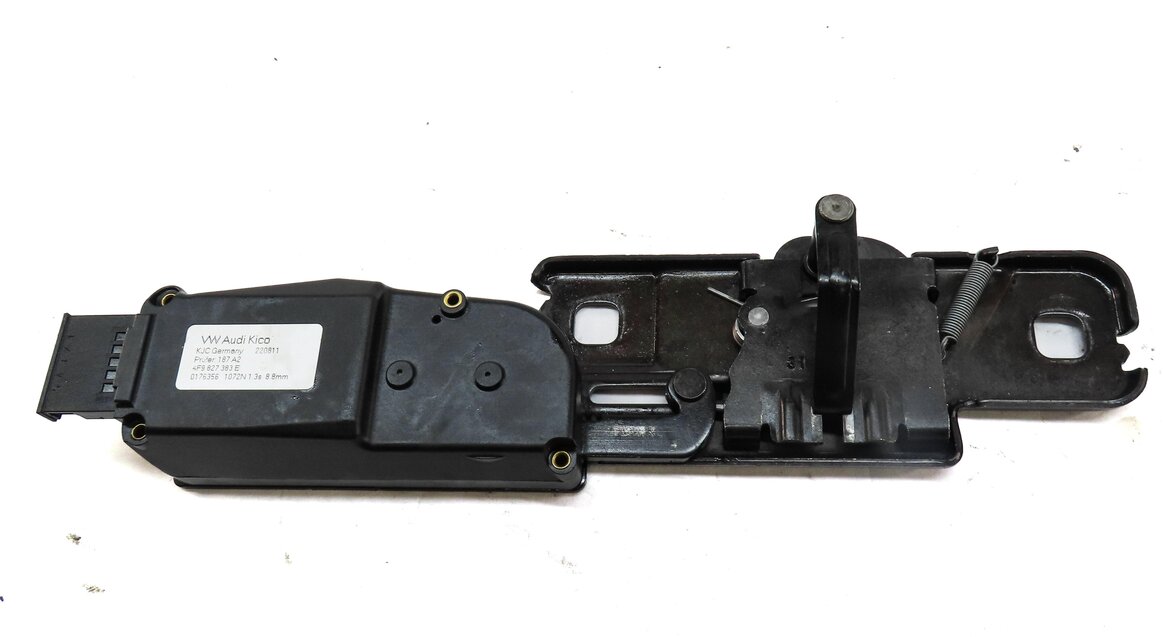 Thumbnail 2: 2012 AUDI Q7 4L REAR HATCH TAILGATE TRUNK LATCH STRIKER PLATE w/ ACTUATOR MOTOR