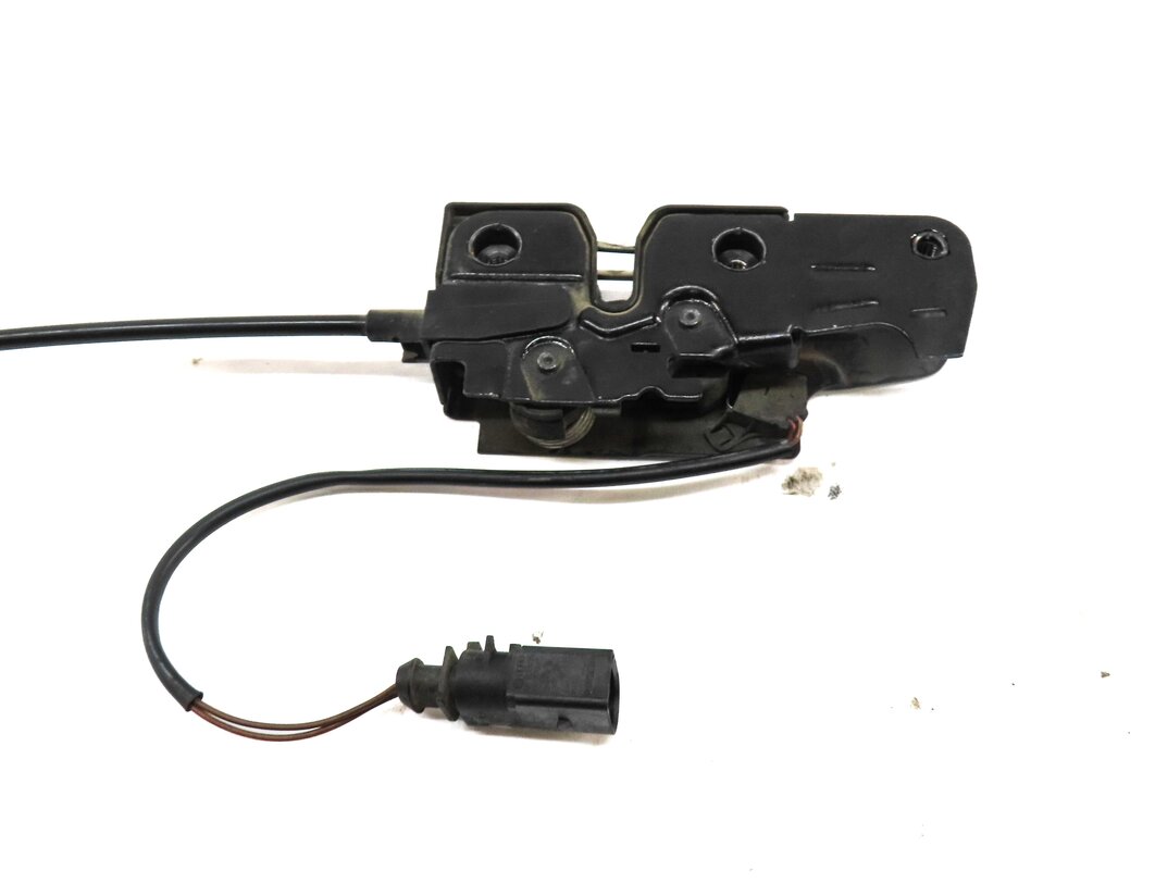 Thumbnail 3: 2012 AUDI Q7 (4L) FRONT LOWER HOOD LOCK LATCH ACTUATOR & CABLE 4L0823509