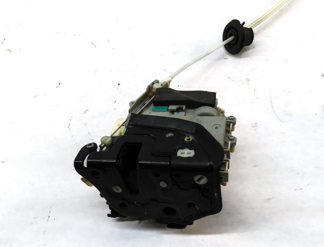 Thumbnail 5: 2010-2019 AUDI / PORSCHE A4 S4 A5 S5 A6 Q3 Q5 Q7 TT 911 - RIGHT FRONT DOOR LATCH