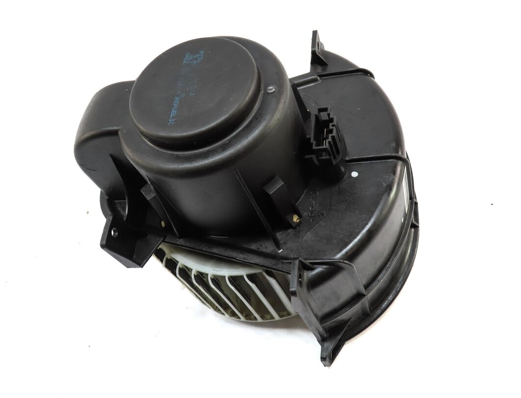 Thumbnail 4: 2011-2015 AUDI Q7 (4L) FRONT HVAC HEATER A/C BLOWER FAN MOTOR