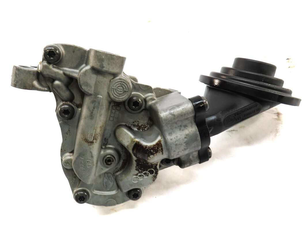 Thumbnail 8: 2012 AUDI Q7 (4L) 3.0L SUPER CJWE ENGINE OIL PUMP 06E115105