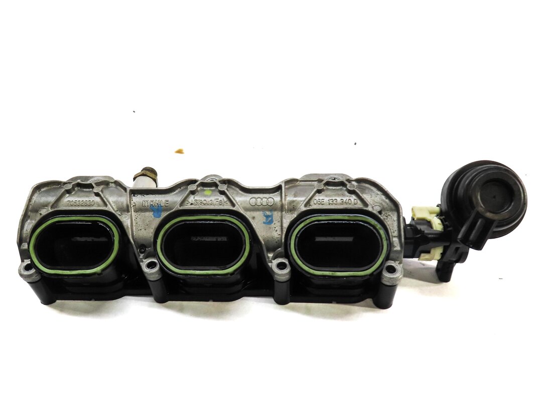 Thumbnail 2: 2012 AUDI Q7 4L 3.0L SUPER CJWE RIGHT LOWER INTAKE MANIFOLD HOUSING & FUEL RAIL