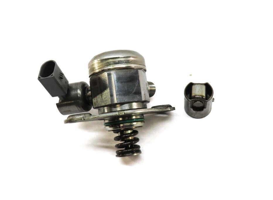 Thumbnail 2: 2013-2020 MERCEDES B250 CLA250 GLA250 (C117 W156 W246) HIGH PRESSURE FUEL PUMP