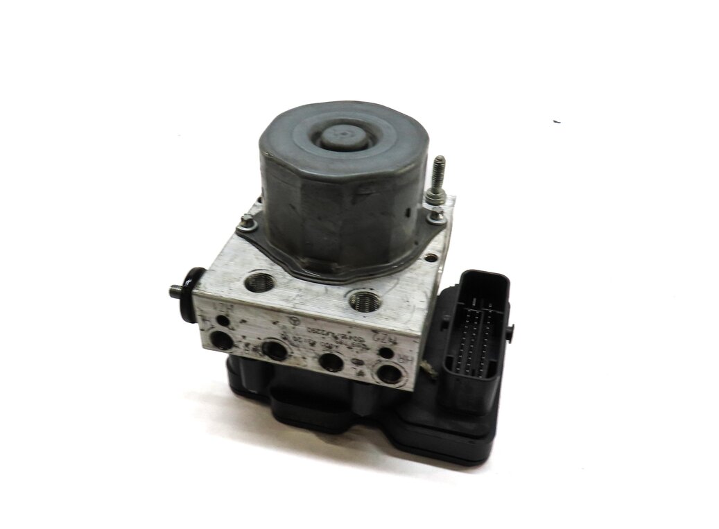 2014-2019 MERCEDES B250 CLA250 (C117 W246) SPORT - ESP ABS BRAKE PUMP w/ MODULE