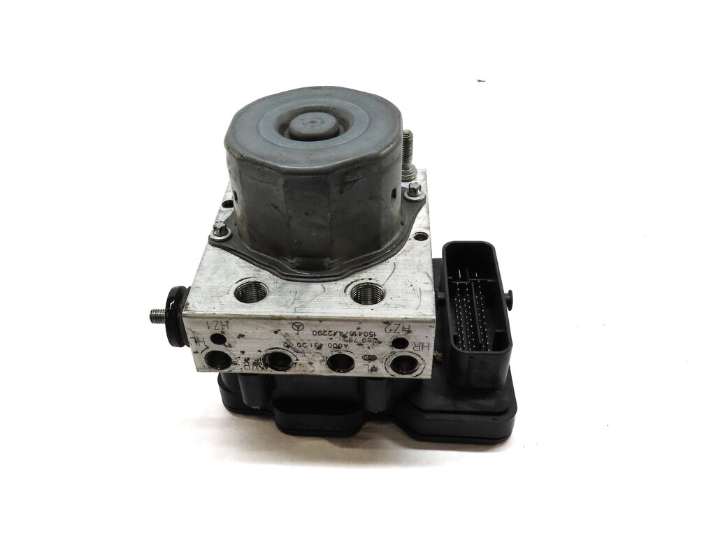 Thumbnail 2: 2014-2019 MERCEDES B250 CLA250 (C117 W246) SPORT - ESP ABS BRAKE PUMP w/ MODULE