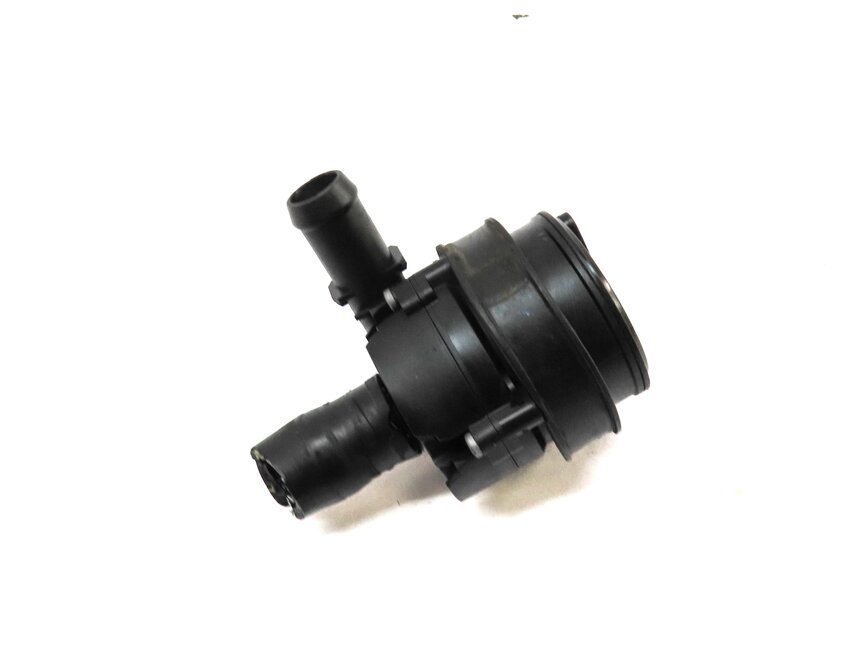 2015 MERCEDES CLA250 (C117 W117) 2.0L M270 TURBO ENGINE AUXILIARY WATER PUMP