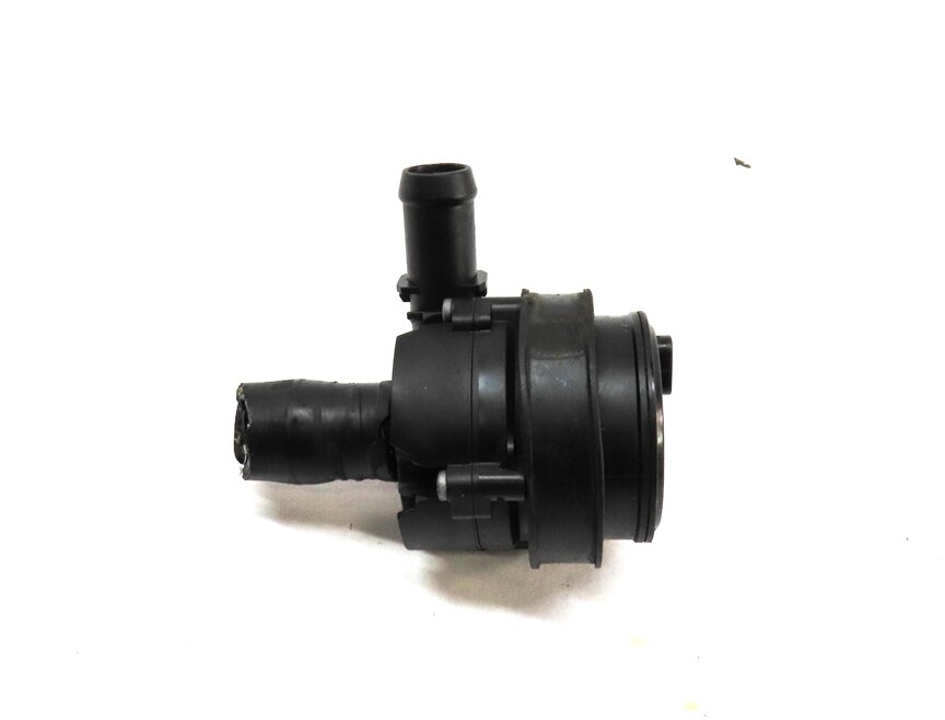 Thumbnail 2: 2015 MERCEDES CLA250 (C117 W117) 2.0L M270 TURBO ENGINE AUXILIARY WATER PUMP
