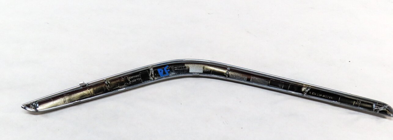 Thumbnail 10: 2015 MERCEDES CLA250 (C117 W117) FRONT & REAR DOOR PANEL TRIM STRIP SET (SILVER)