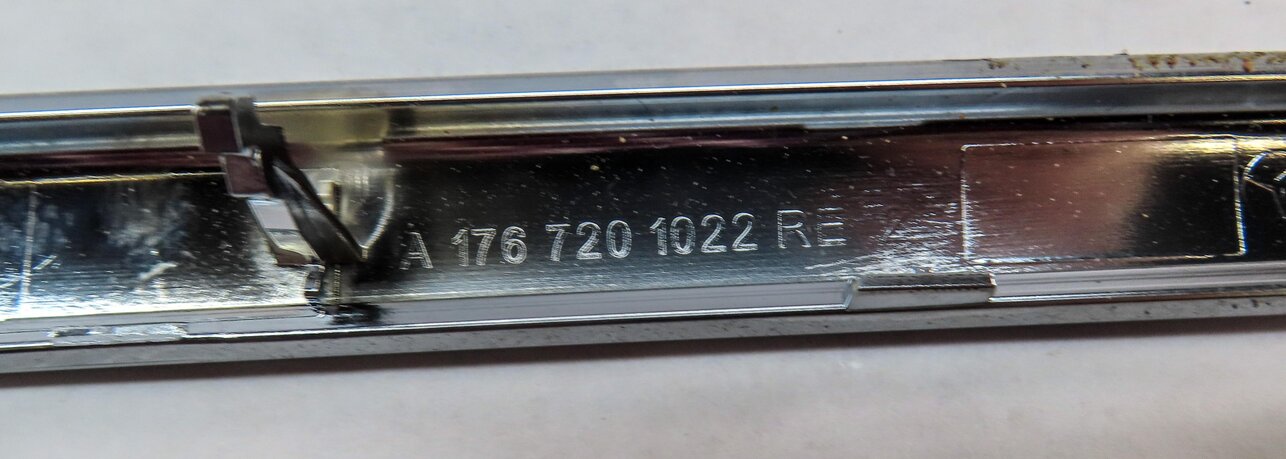 Thumbnail 11: 2015 MERCEDES CLA250 (C117 W117) FRONT & REAR DOOR PANEL TRIM STRIP SET (SILVER)