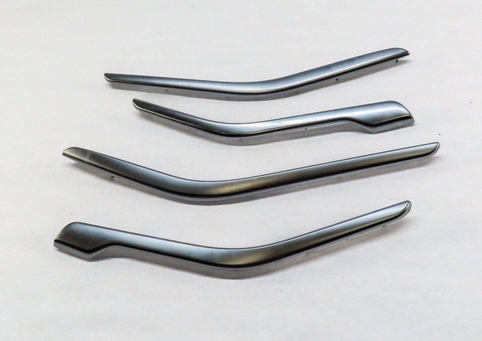 Thumbnail 2: 2015 MERCEDES CLA250 (C117 W117) FRONT & REAR DOOR PANEL TRIM STRIP SET (SILVER)
