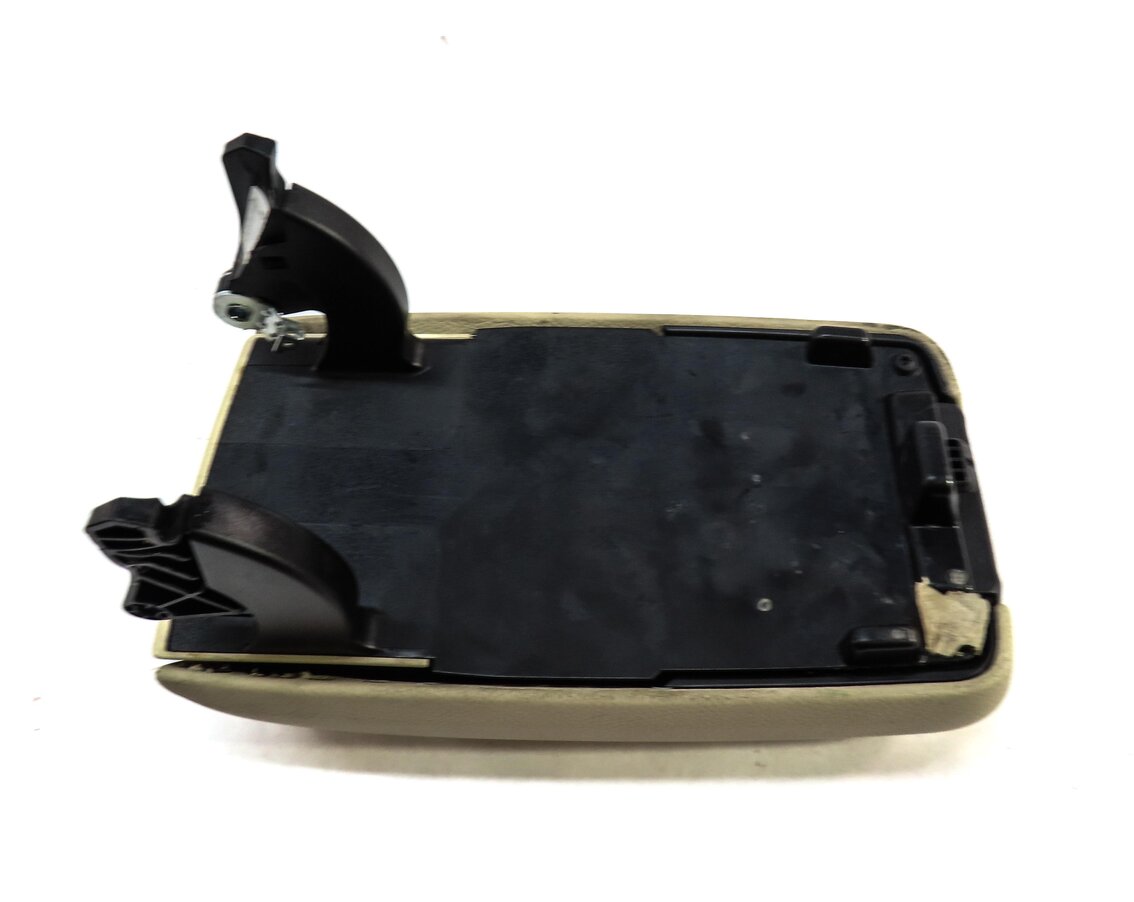 Thumbnail 5: 14-19 MERCEDES CLA250 (C117 W117) FRONT CENTER CONSOLE ARMREST LID (BEIGE 155A)