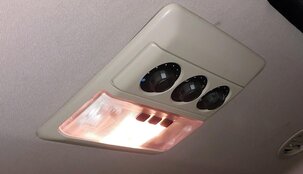 Thumbnail 2: 2013 LAND ROVER LR4 REAR OVERHEAD ROOF DOME LIGHT w/ A/C HEATER CONTROL (BEIGE)