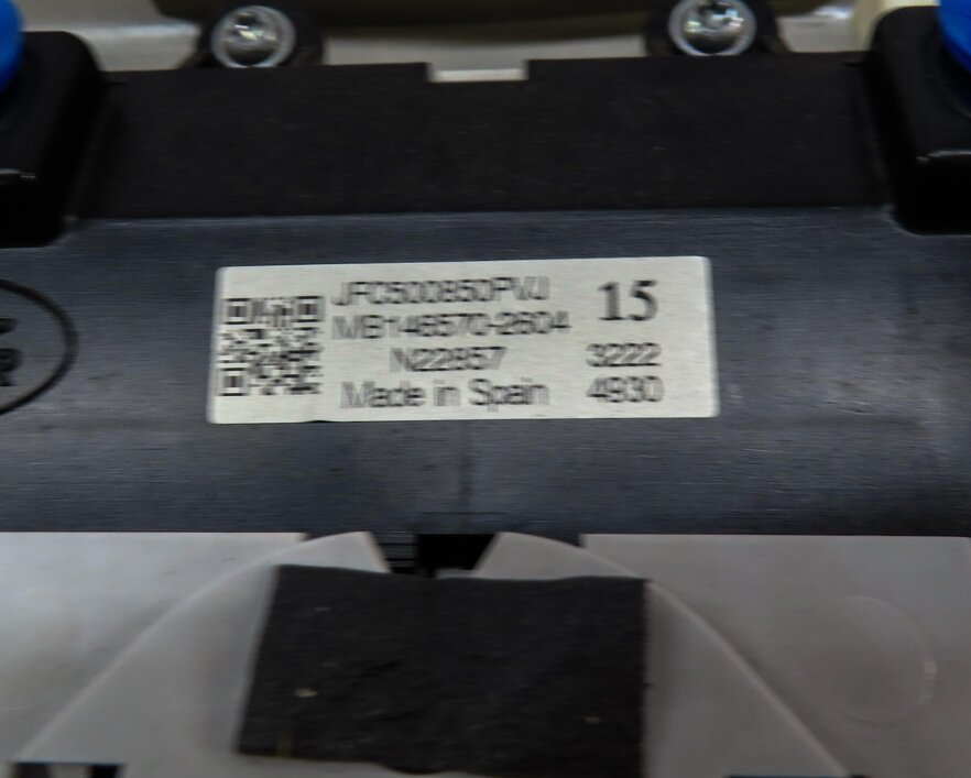 Thumbnail 6: 2013 LAND ROVER LR4 REAR OVERHEAD ROOF DOME LIGHT w/ A/C HEATER CONTROL (BEIGE)