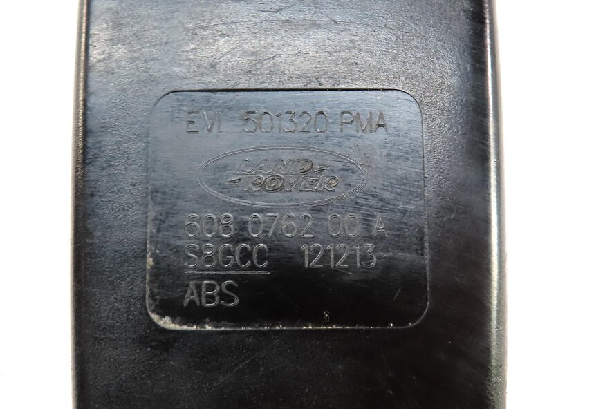 Thumbnail 4: 2013 LAND ROVER LR4 REAR RIGHT 2ND ROW SEATBELT BUCKLE RECEIVER (BLACK)
