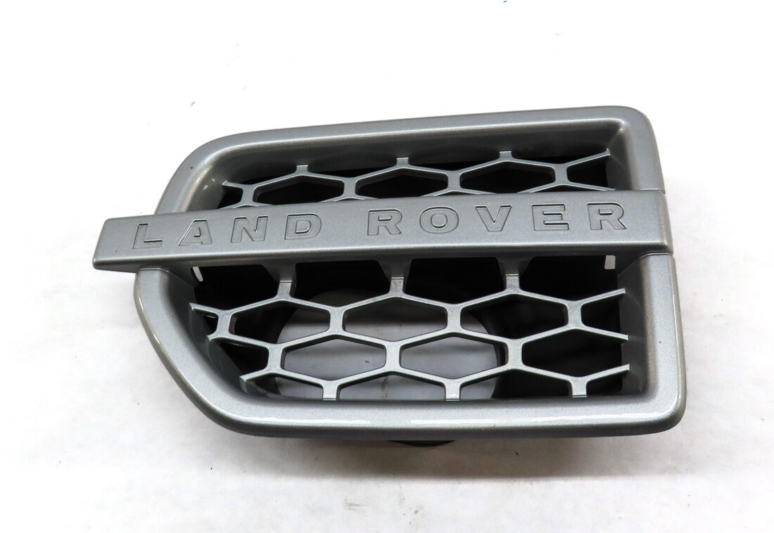 Thumbnail 2: 2013 LAND ROVER LR4 FRONT LEFT DRIVER FENDER GRILLE AIR VENT (SILVER)