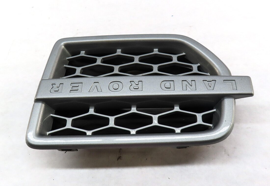 Thumbnail 3: 2013 LAND ROVER LR4 FRONT LEFT DRIVER FENDER GRILLE AIR VENT (SILVER)