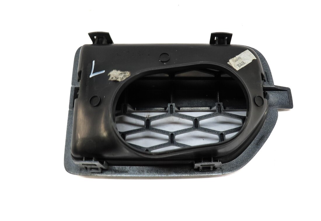 Thumbnail 4: 2013 LAND ROVER LR4 FRONT LEFT DRIVER FENDER GRILLE AIR VENT (SILVER)
