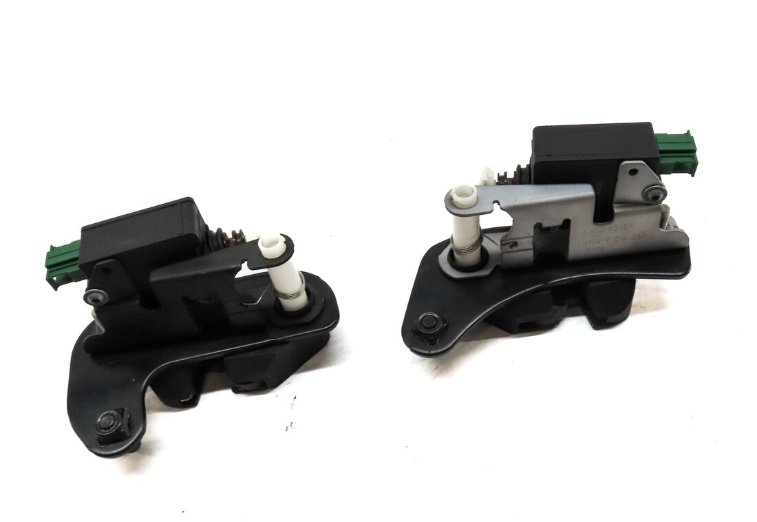 2013 LAND ROVER LR4 HATCH TRUNK TAILGATE LOWER LEFT & RIGHT LATCH SET 2