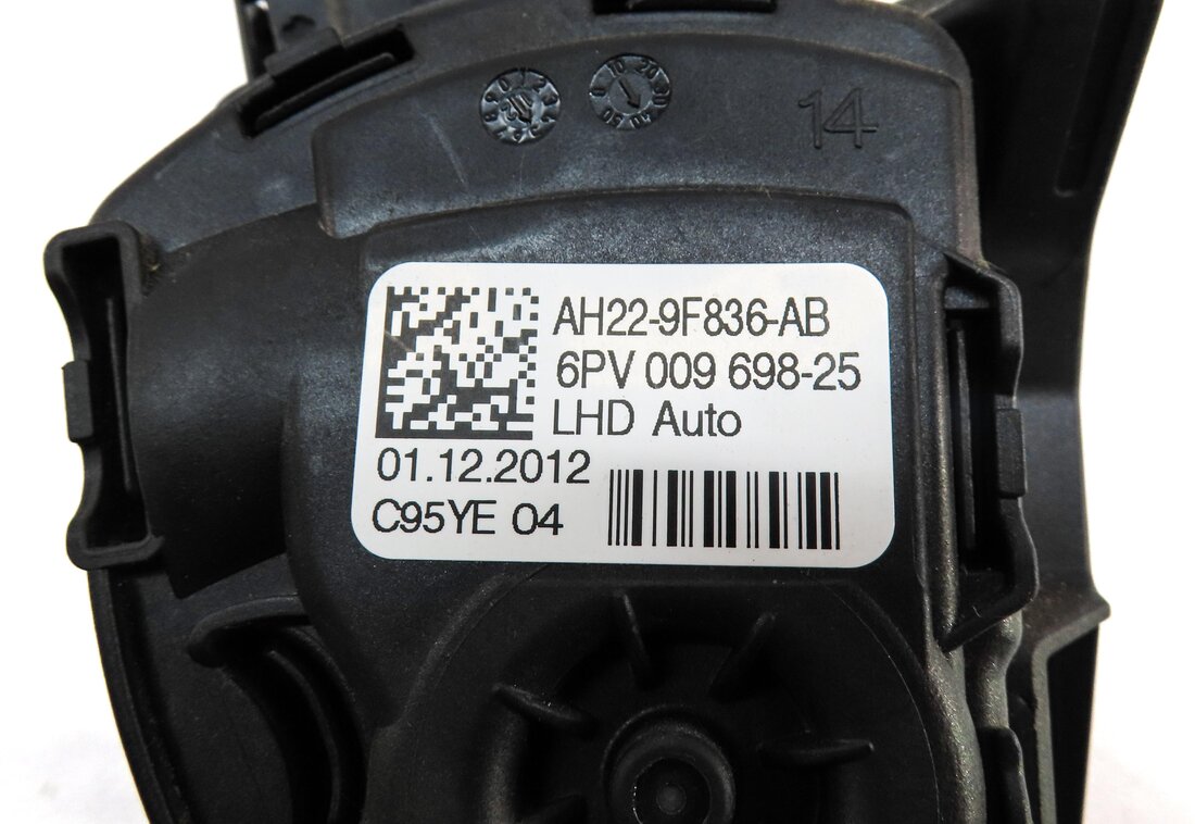 Thumbnail 6: 2013 LAND ROVER LR4 FRONT LEFT ACCELERATOR GAS PEDAL AH229F836AB