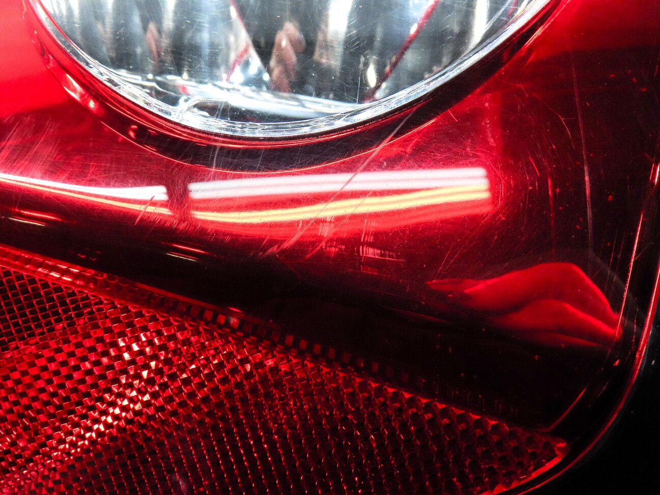 Thumbnail 5: 2010-2013 LAND ROVER LR4 - RIGHT PASSENGER REAR TAILLIGHT BRAKE LIGHT LAMP
