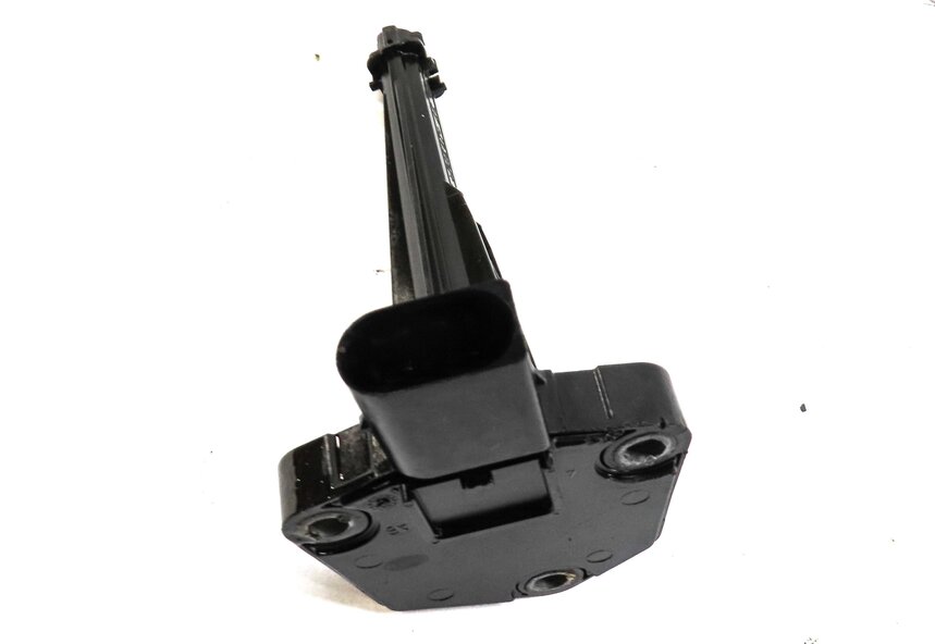 Thumbnail 3: 2013 LAND ROVER LR4 5.0L NON SC ENGINE OIL LEVEL SENSOR 8W936C624BG