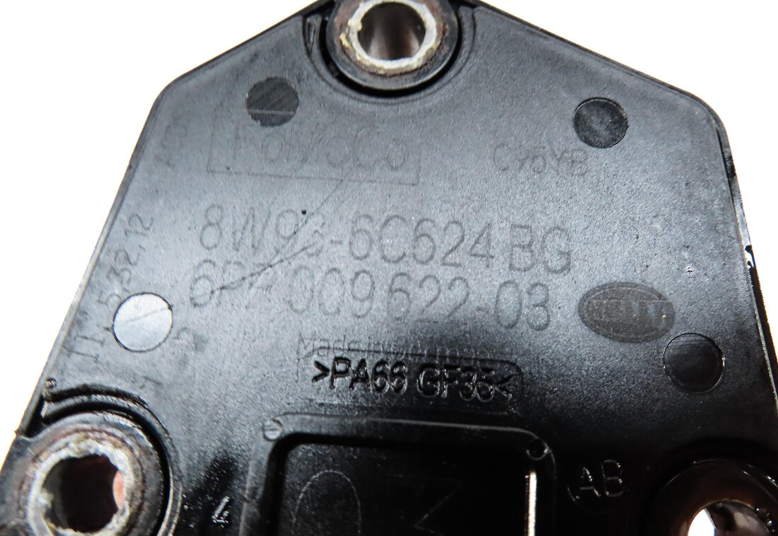 Thumbnail 4: 2013 LAND ROVER LR4 5.0L NON SC ENGINE OIL LEVEL SENSOR 8W936C624BG