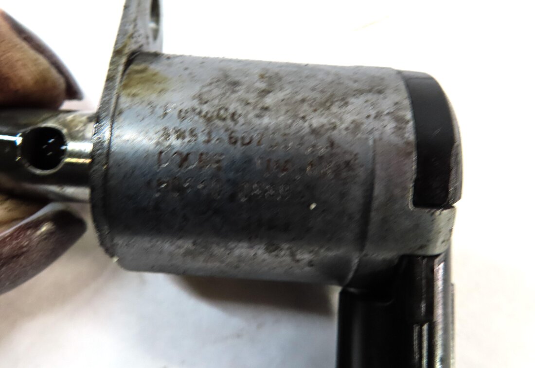 Thumbnail 4: 2013 LAND ROVER LR4 5.0L NON SC ENGINE OIL PRESSURE SOLENOID 8W936D255AA