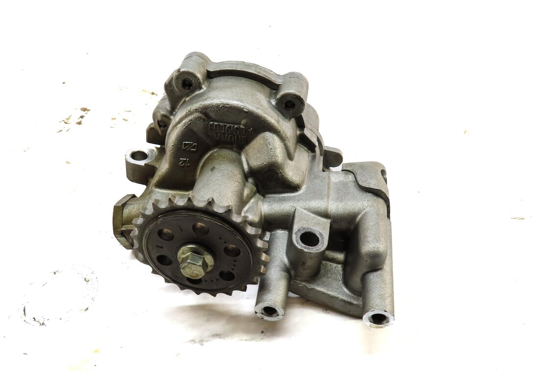 Thumbnail 1: 2013 LAND ROVER LR4 5.0L NON SC ENGINE OIL PUMP 0106120058AA