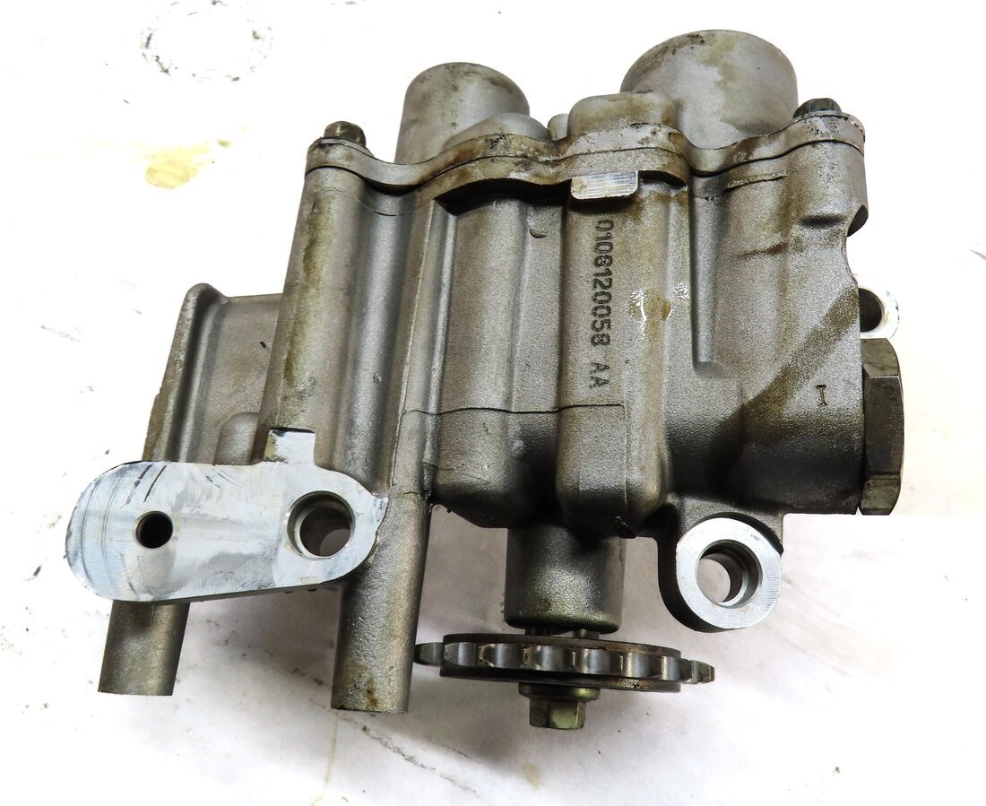 Thumbnail 4: 2013 LAND ROVER LR4 5.0L NON SC ENGINE OIL PUMP 0106120058AA