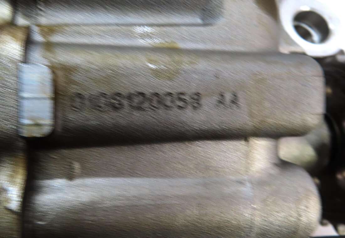 Thumbnail 6: 2013 LAND ROVER LR4 5.0L NON SC ENGINE OIL PUMP 0106120058AA