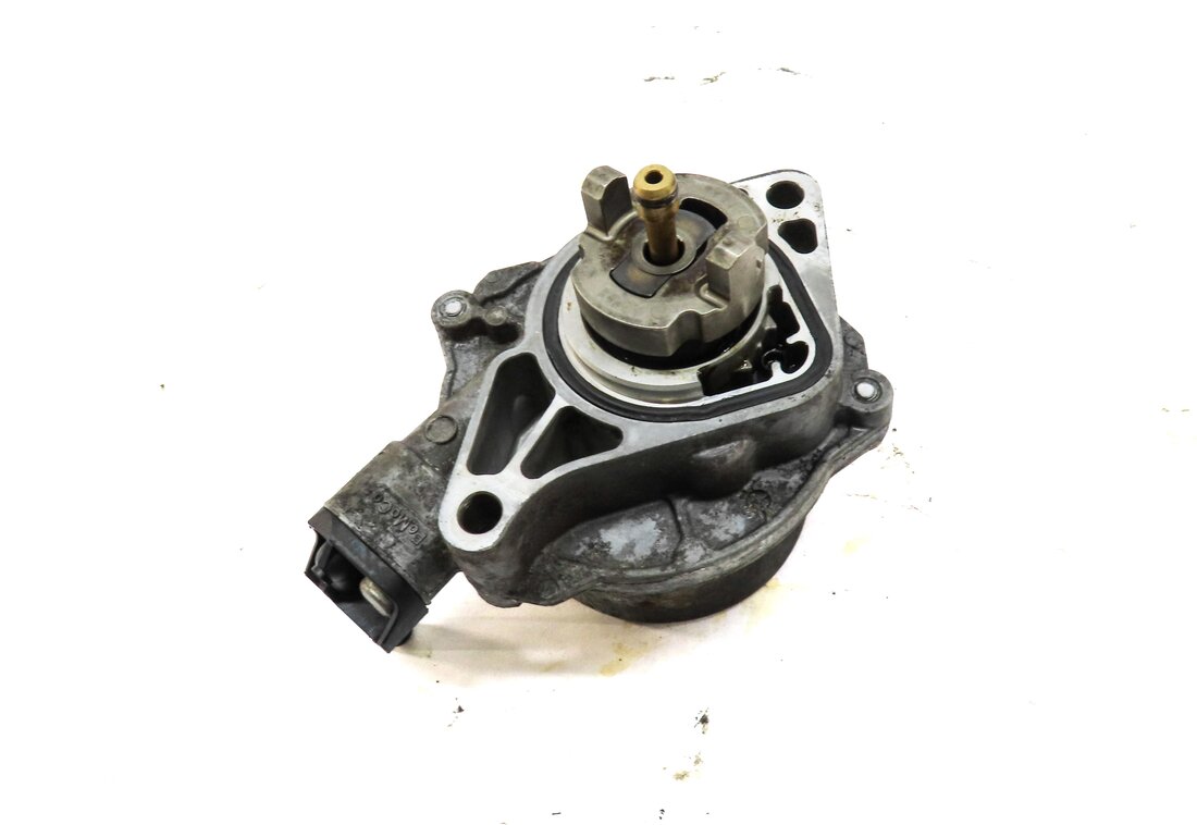 Thumbnail 2: 2010-2019 RANGE ROVER SPORT LR4 JAGUAR XE XF XK - 3.0L / 5.0L BRAKE VACUUM PUMP