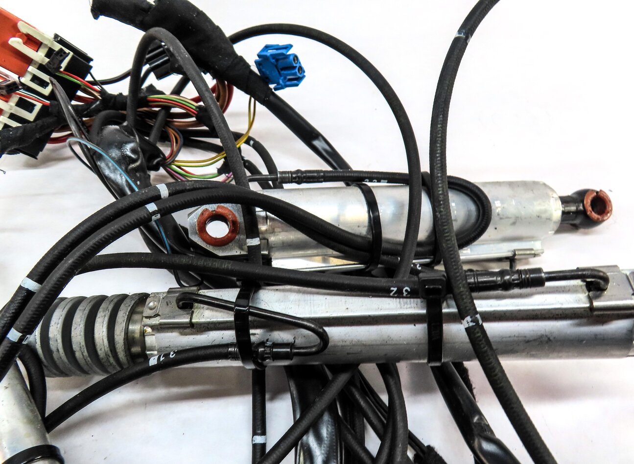 Thumbnail 4: 2007-2013 BMW 3-SERIES ///M (E93) CONVERTIBLE TOP HYDRAULIC PUMP MOTOR w/ LINES