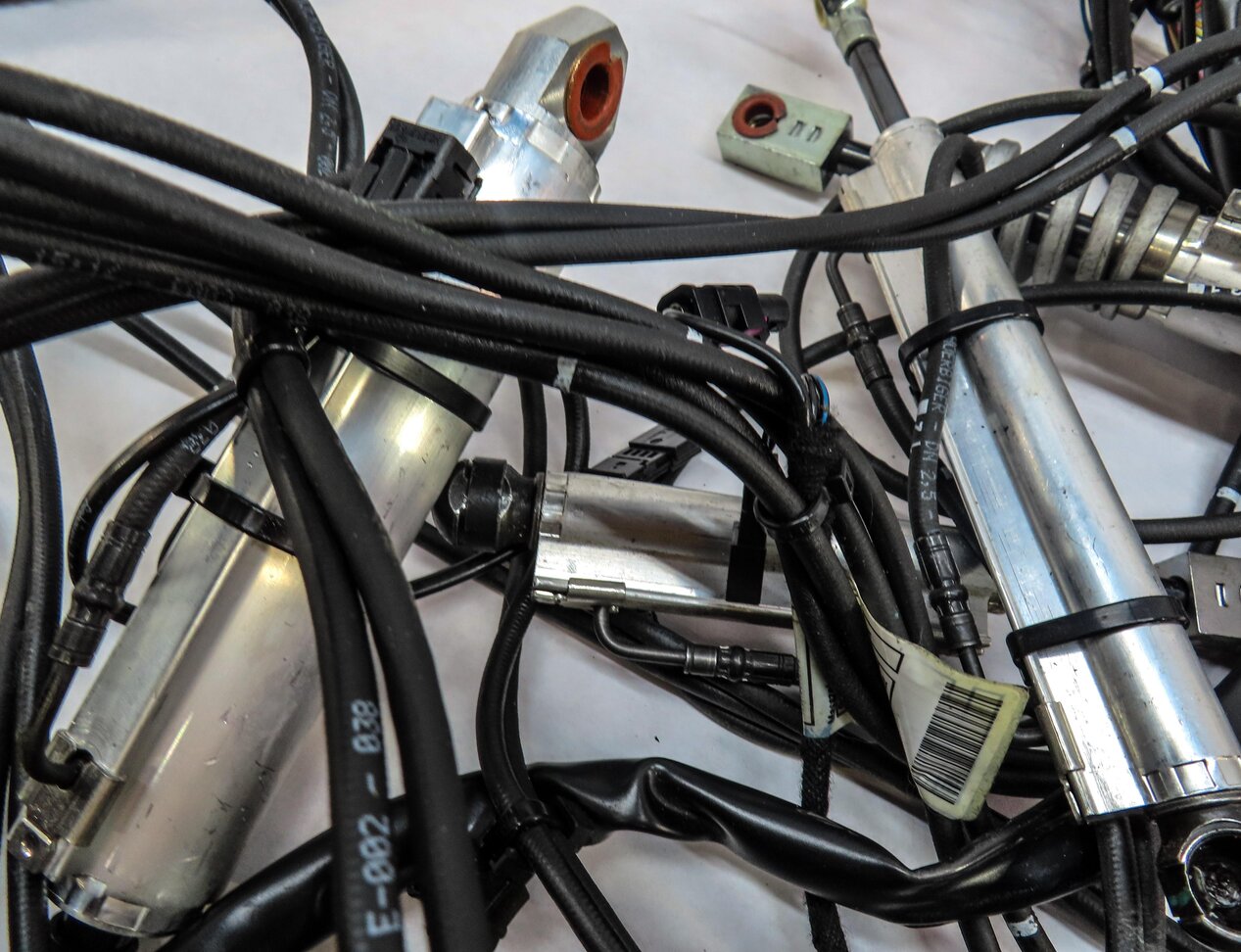 Thumbnail 5: 2007-2013 BMW 3-SERIES ///M (E93) CONVERTIBLE TOP HYDRAULIC PUMP MOTOR w/ LINES