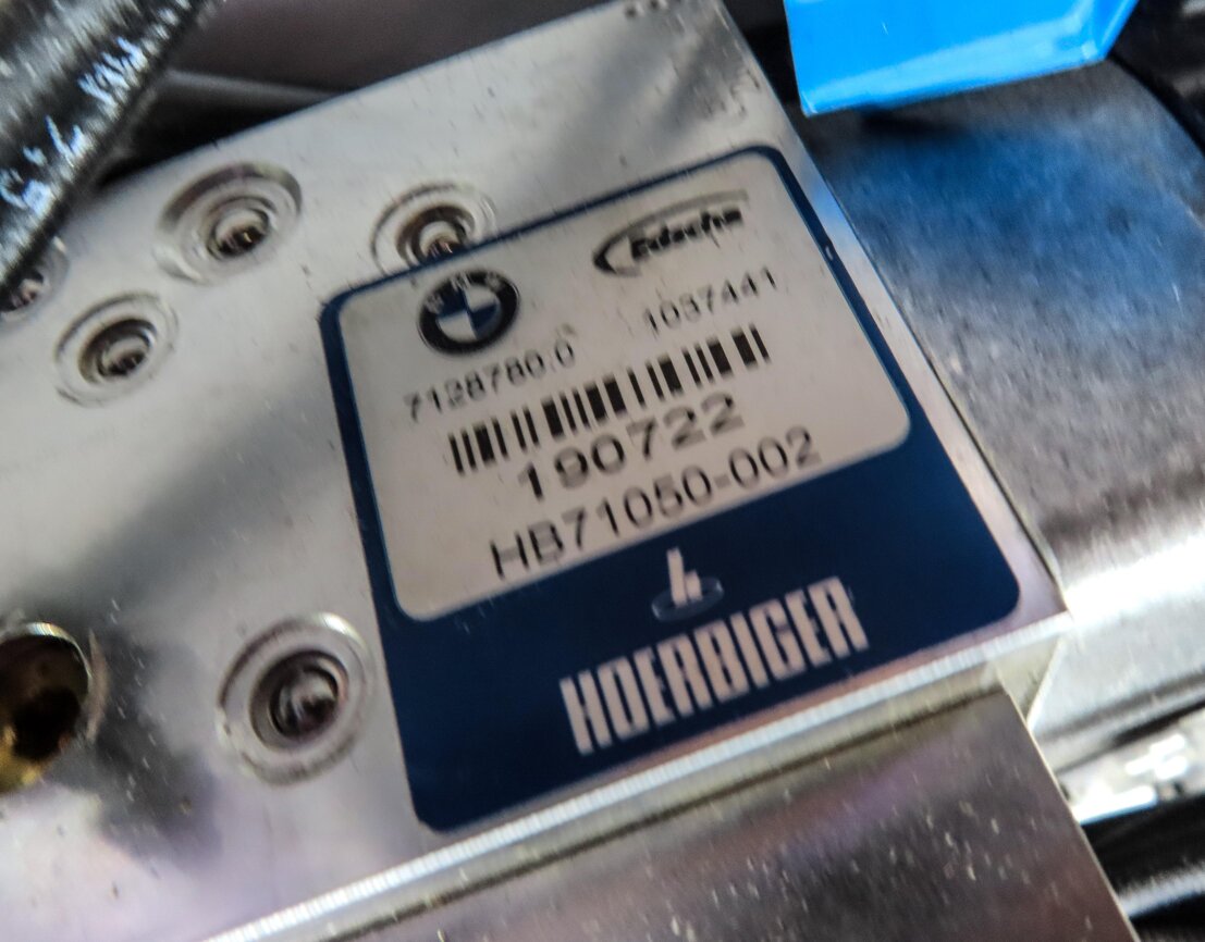 Thumbnail 8: 2007-2013 BMW 3-SERIES ///M (E93) CONVERTIBLE TOP HYDRAULIC PUMP MOTOR w/ LINES