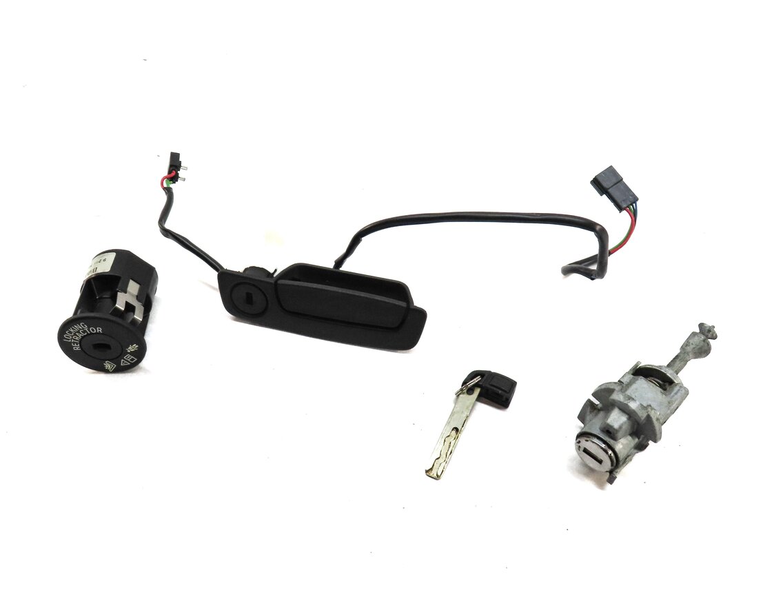 Thumbnail 1: 2011 BMW 335i (E93) CONVERTIBLE DOOR HANDLE GLOVE BOX SEAT LOCK CYLINDER KEY SET