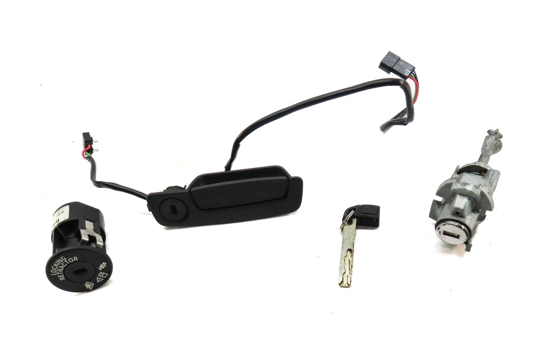 Thumbnail 2: 2011 BMW 335i (E93) CONVERTIBLE DOOR HANDLE GLOVE BOX SEAT LOCK CYLINDER KEY SET